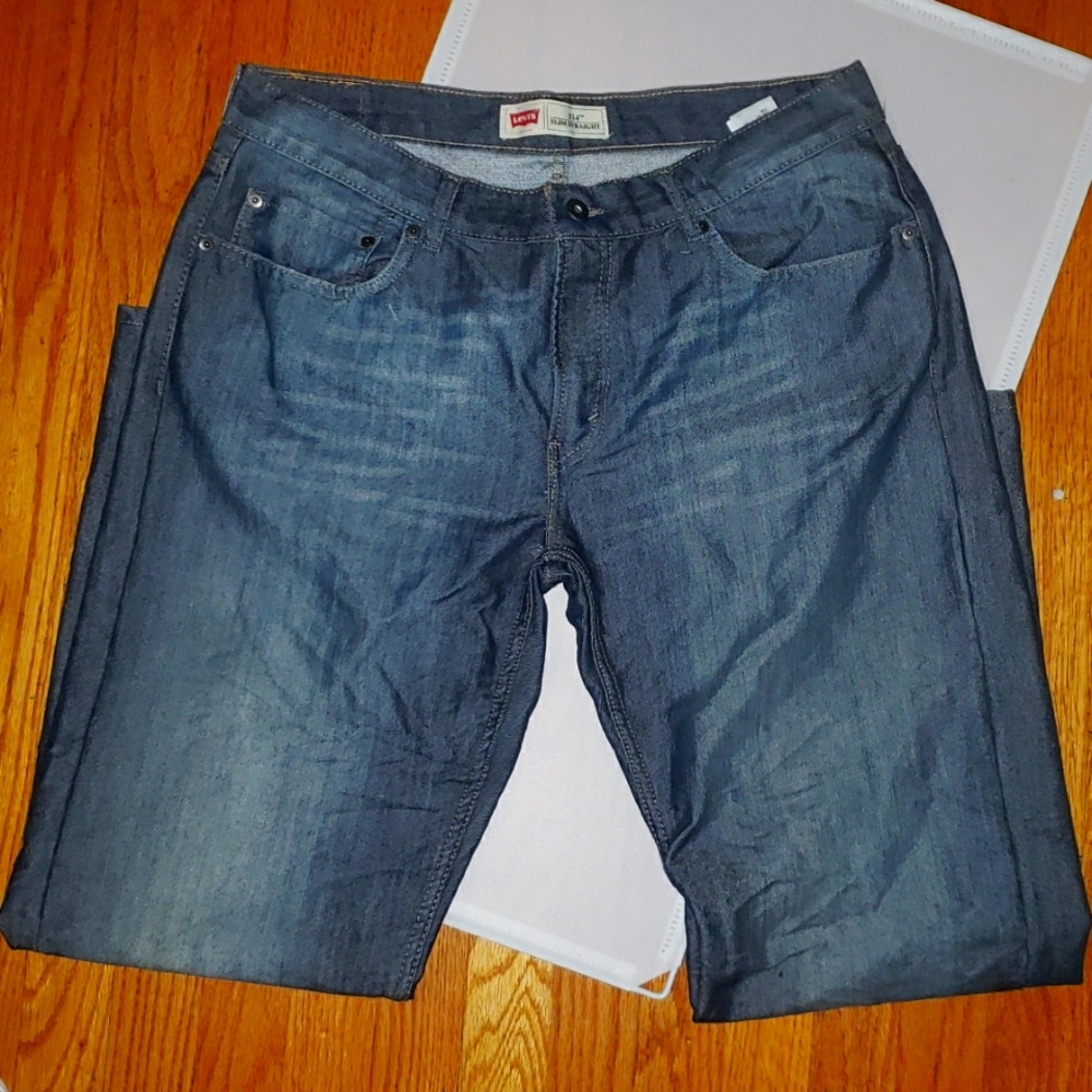 Mens Levi's new w/o tags